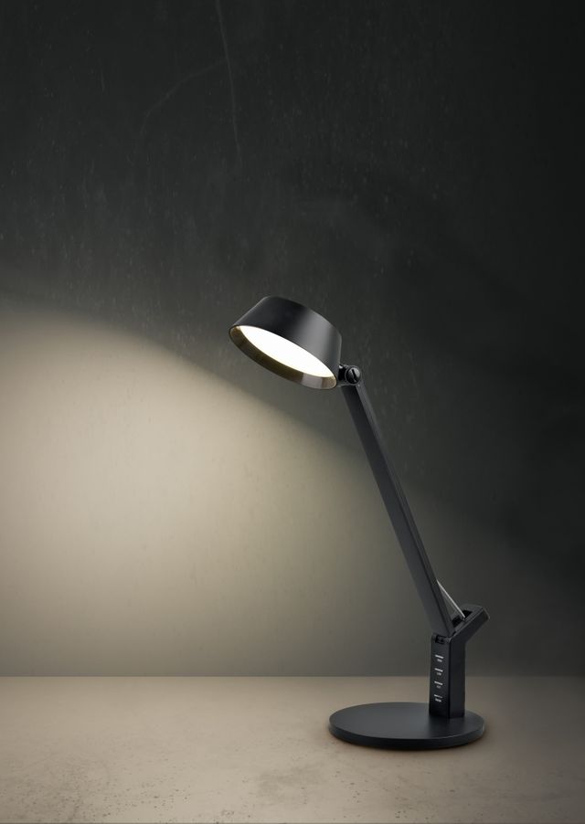 AVA TABLE LAMP